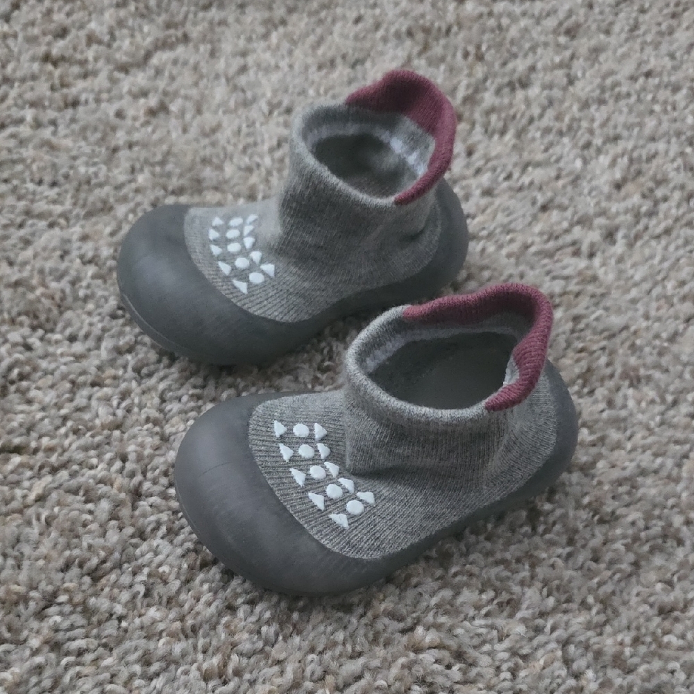 Kids Grey Sock-Style Slip-On Shoes with Pink Cuff